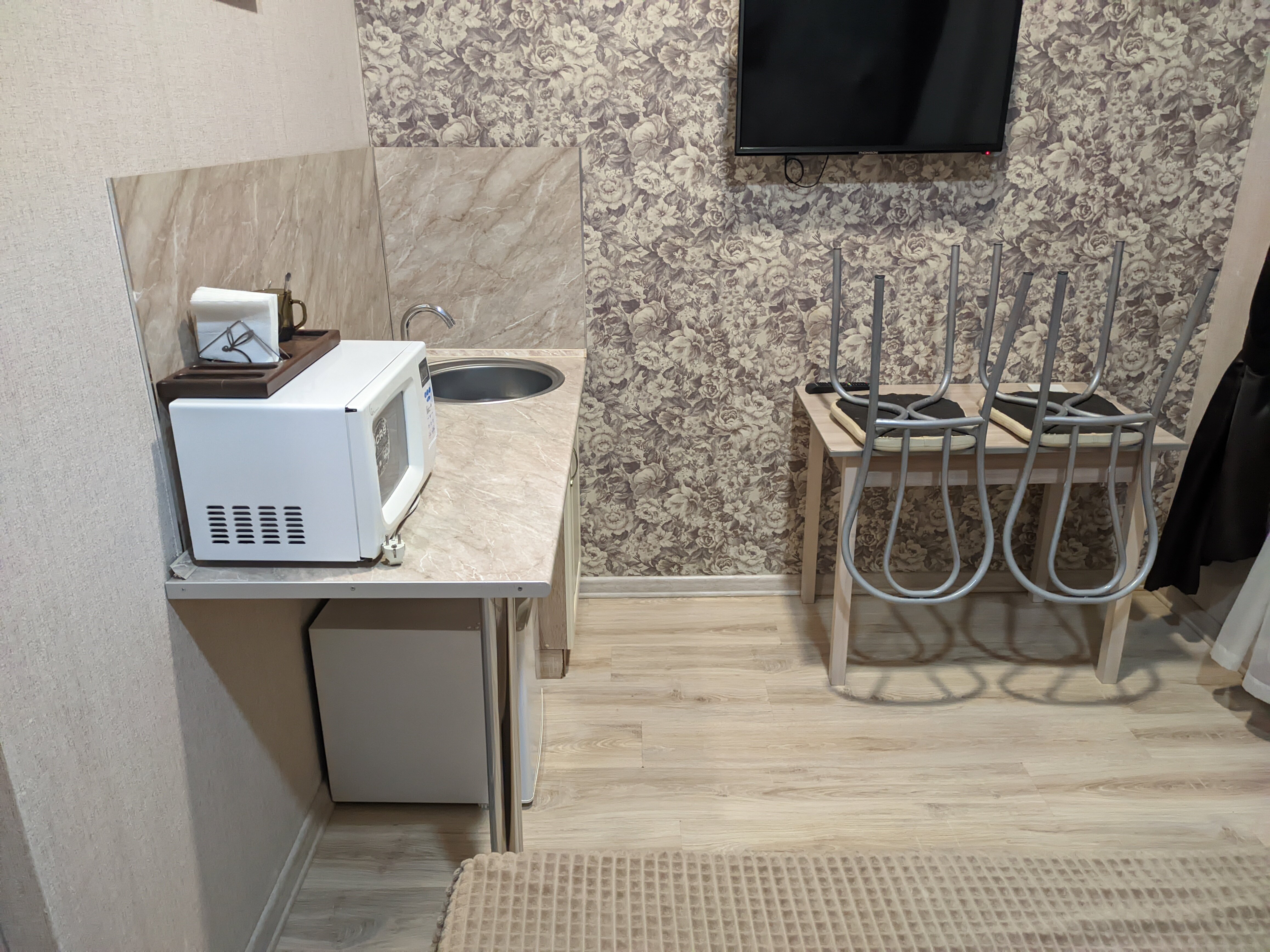 Фото Small Hotel