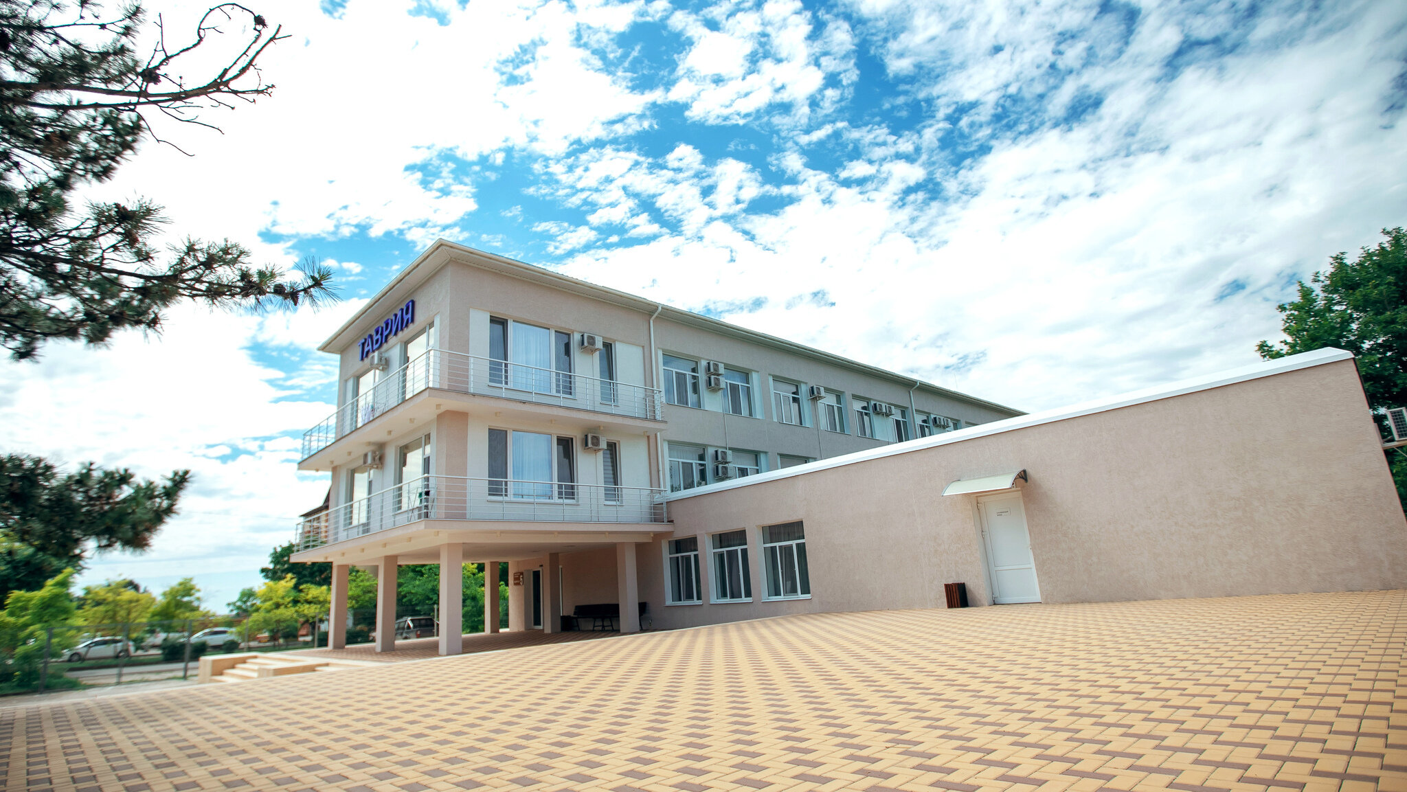 Фото Таврия