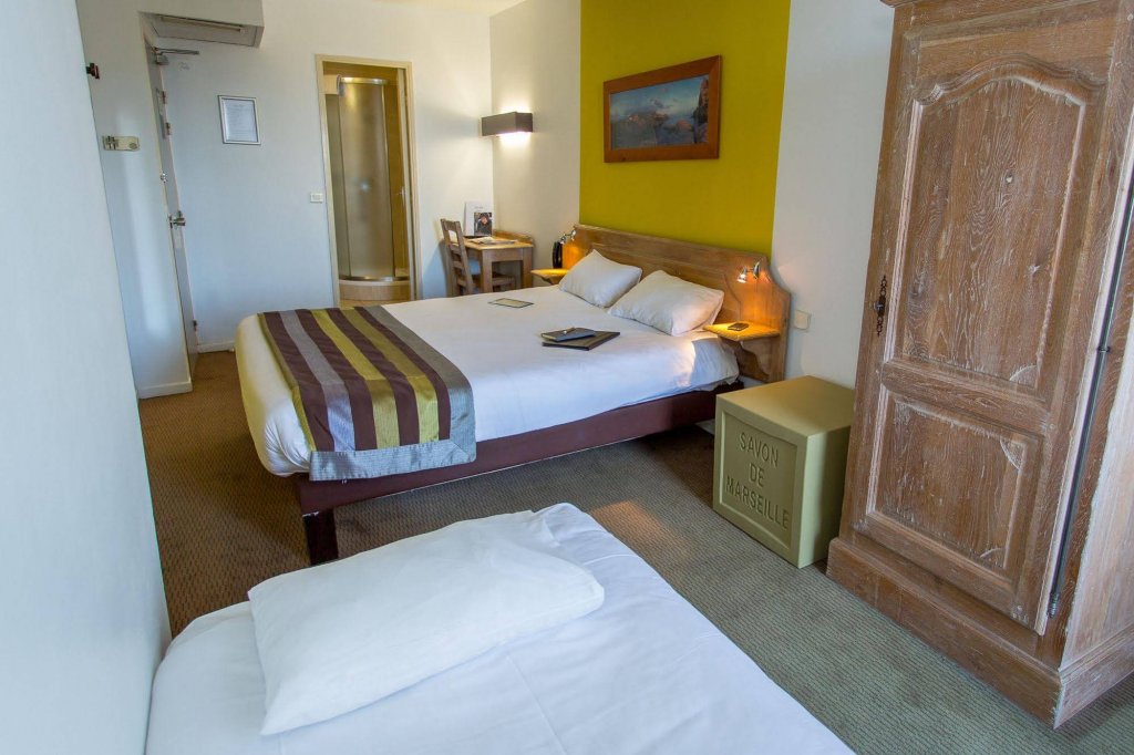 Фото LIFE Marseille VP Hotel