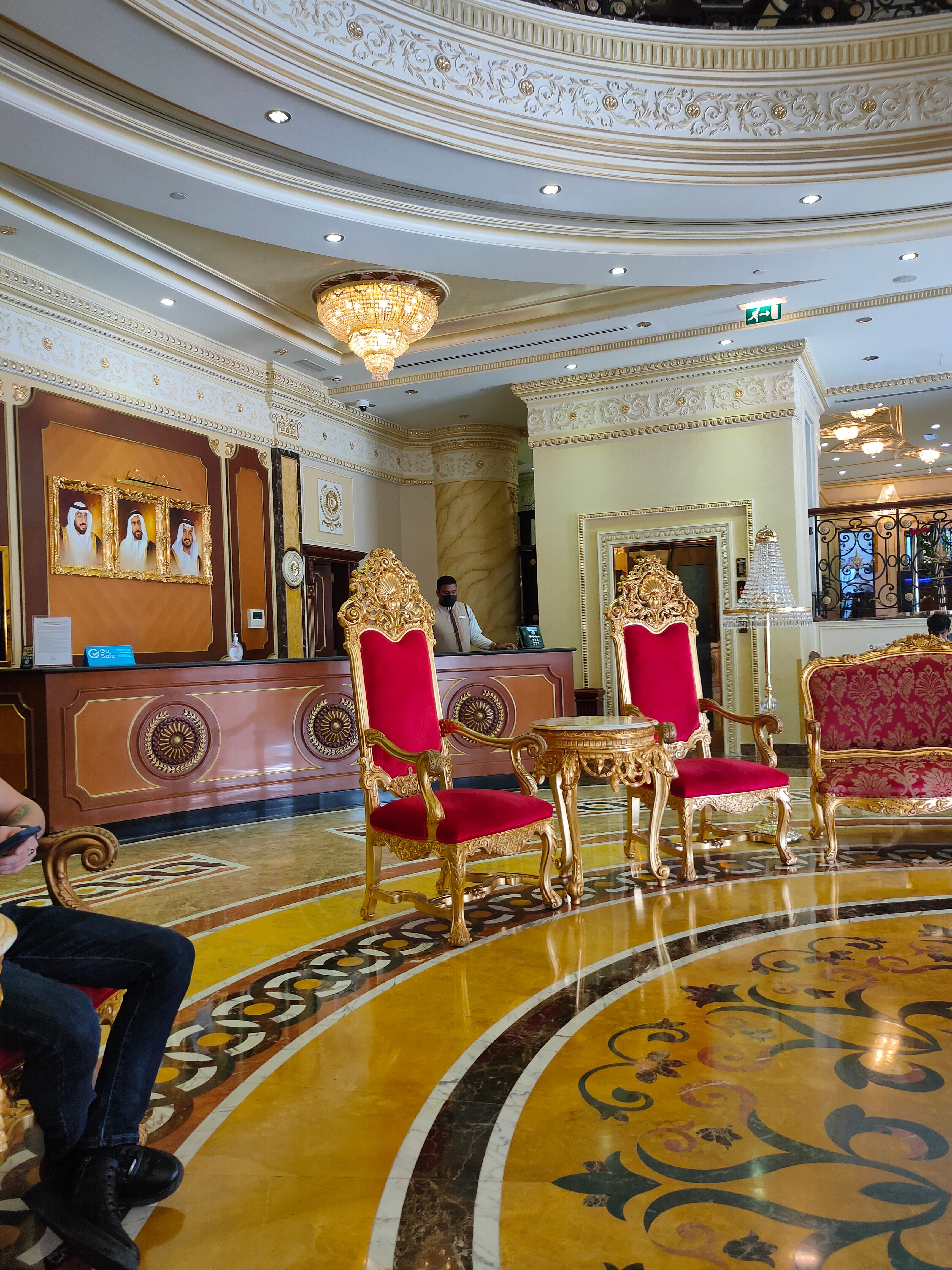 Фото Al Manzel Hotel Apartments