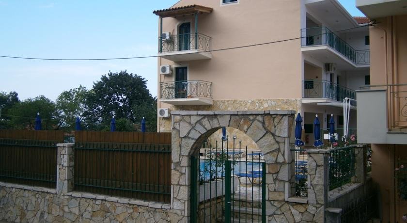 Фото Petros Studios