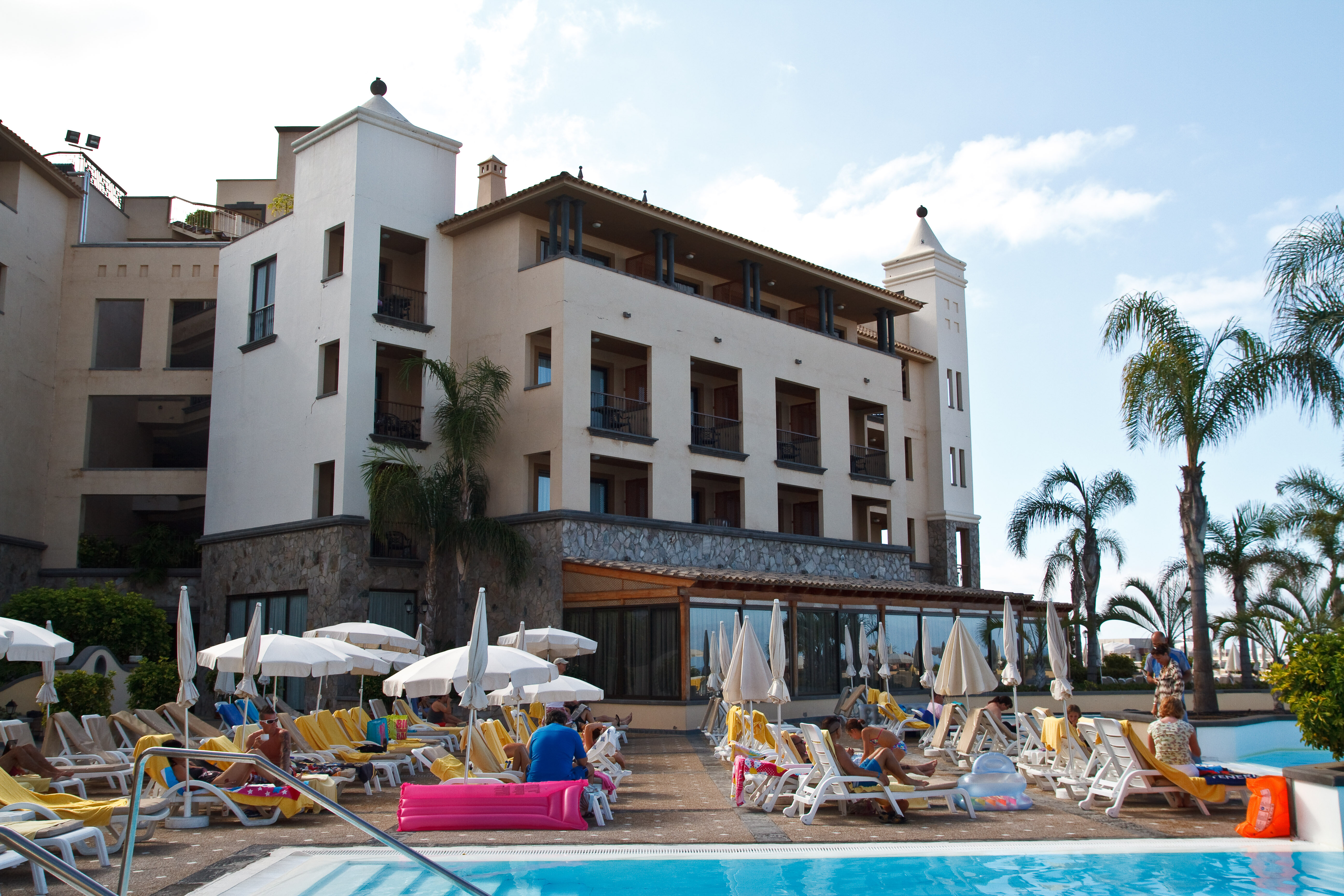 Фото отеля 2