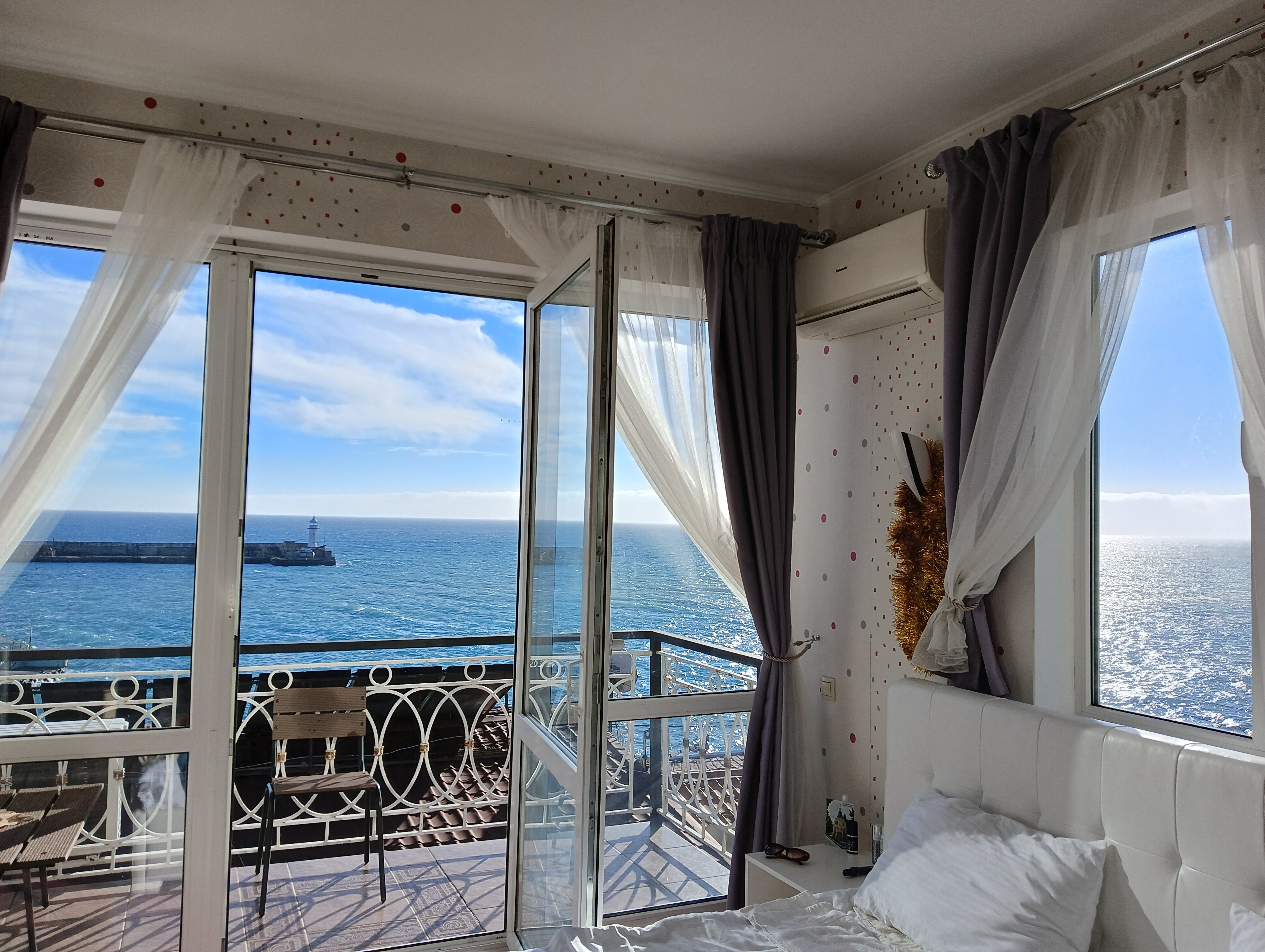 Фото Дворик на Морской