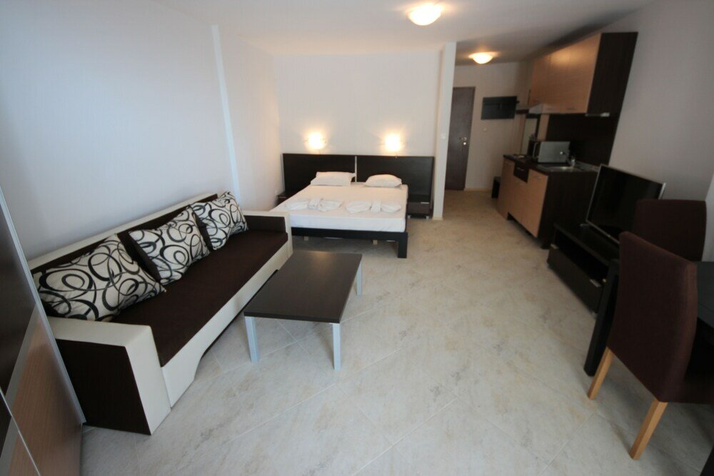 Фото Menada Galateya Apartments