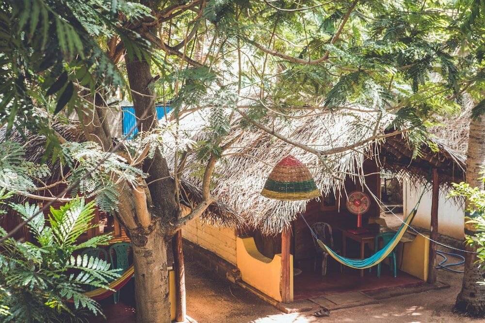 Фото Rupa's Hotel Arugambay