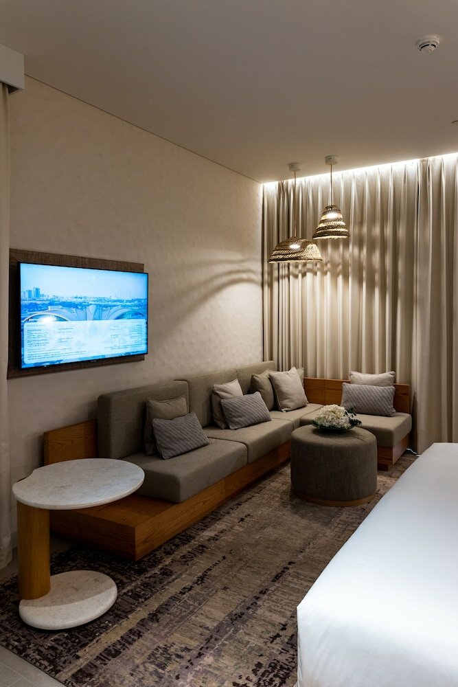 Фото Erth Abu Dhabi