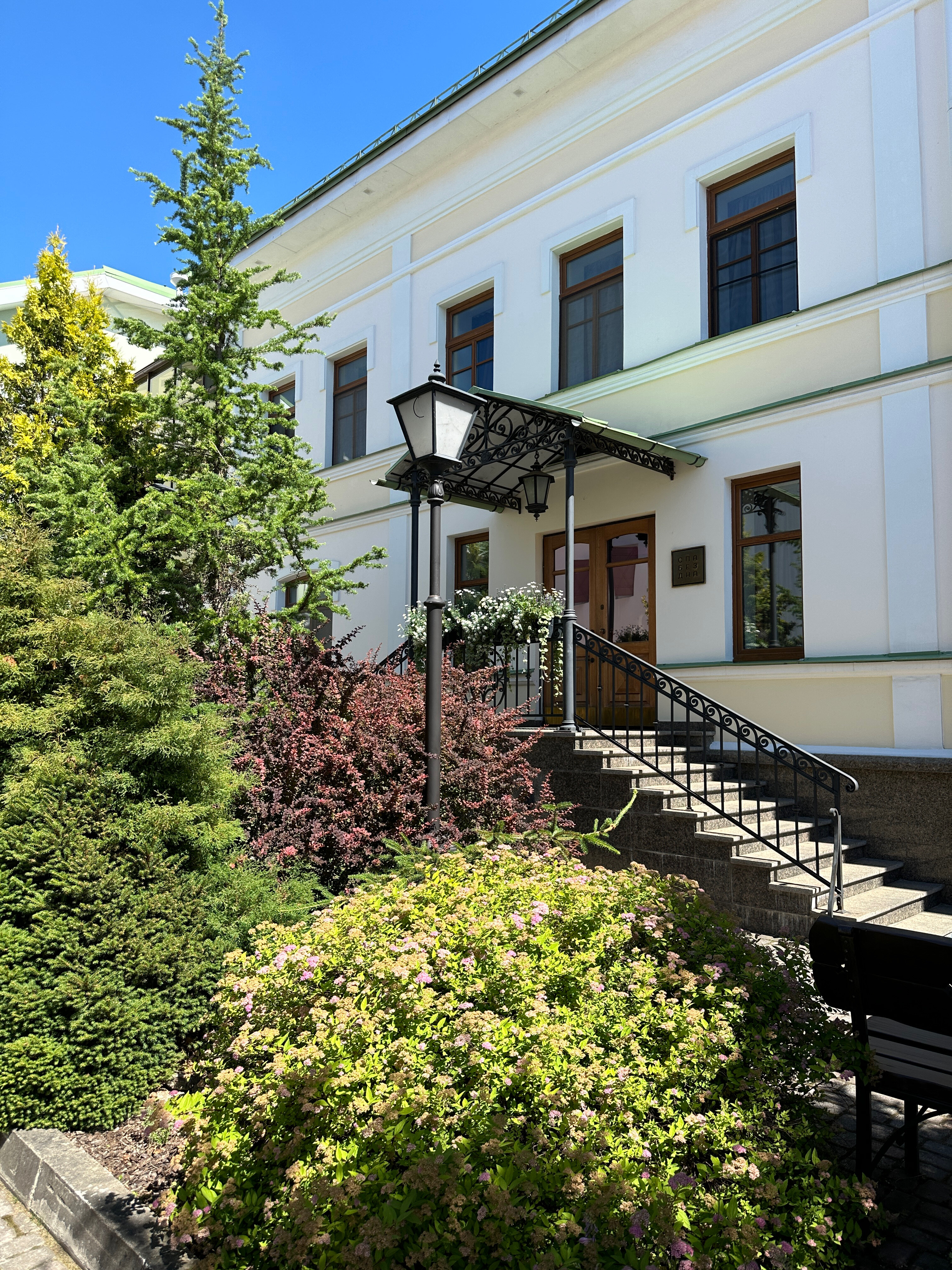 Фото Двор Подзноева, главный корпус