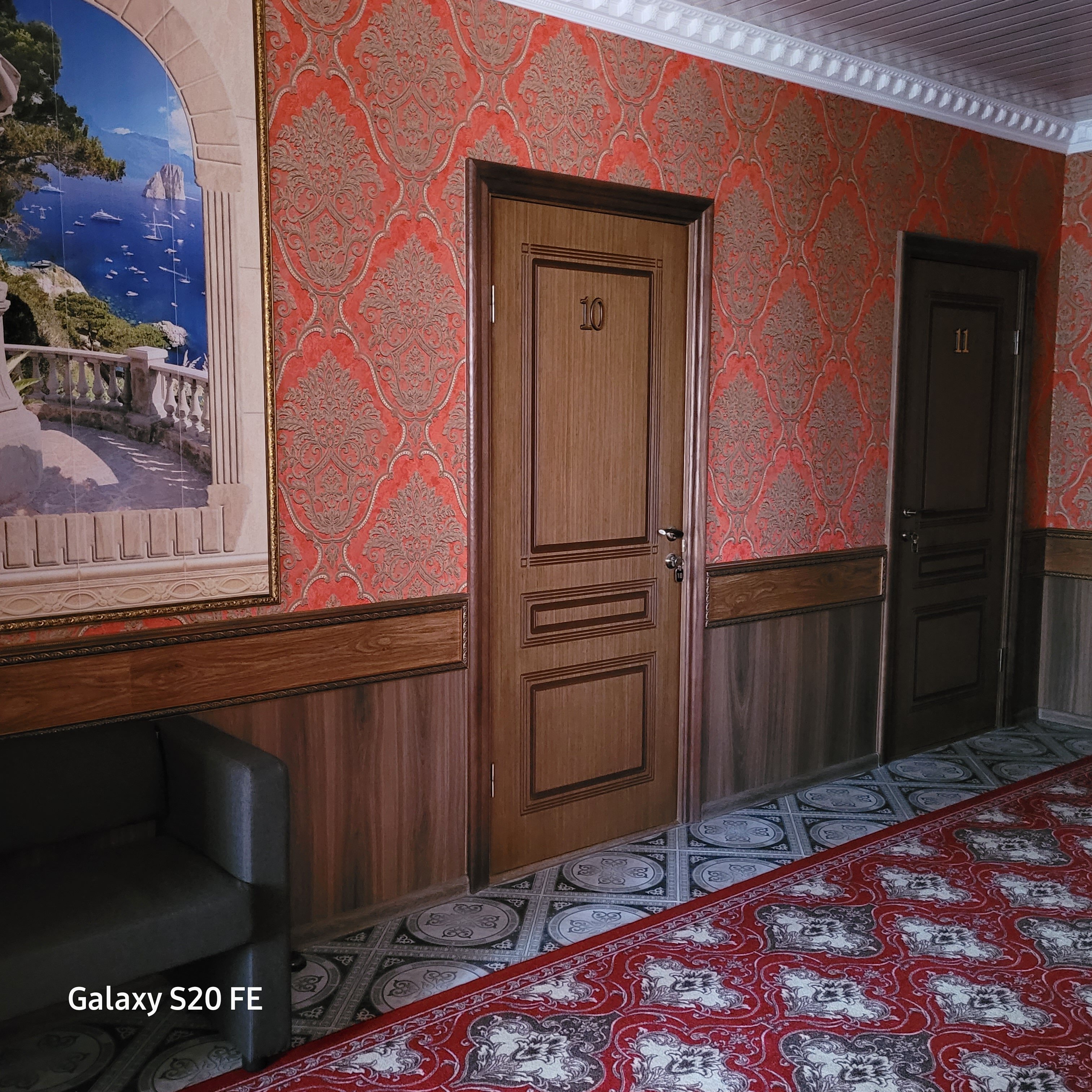 Фото отеля 2