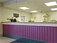 Фото Super 8 by Wyndham Seguin