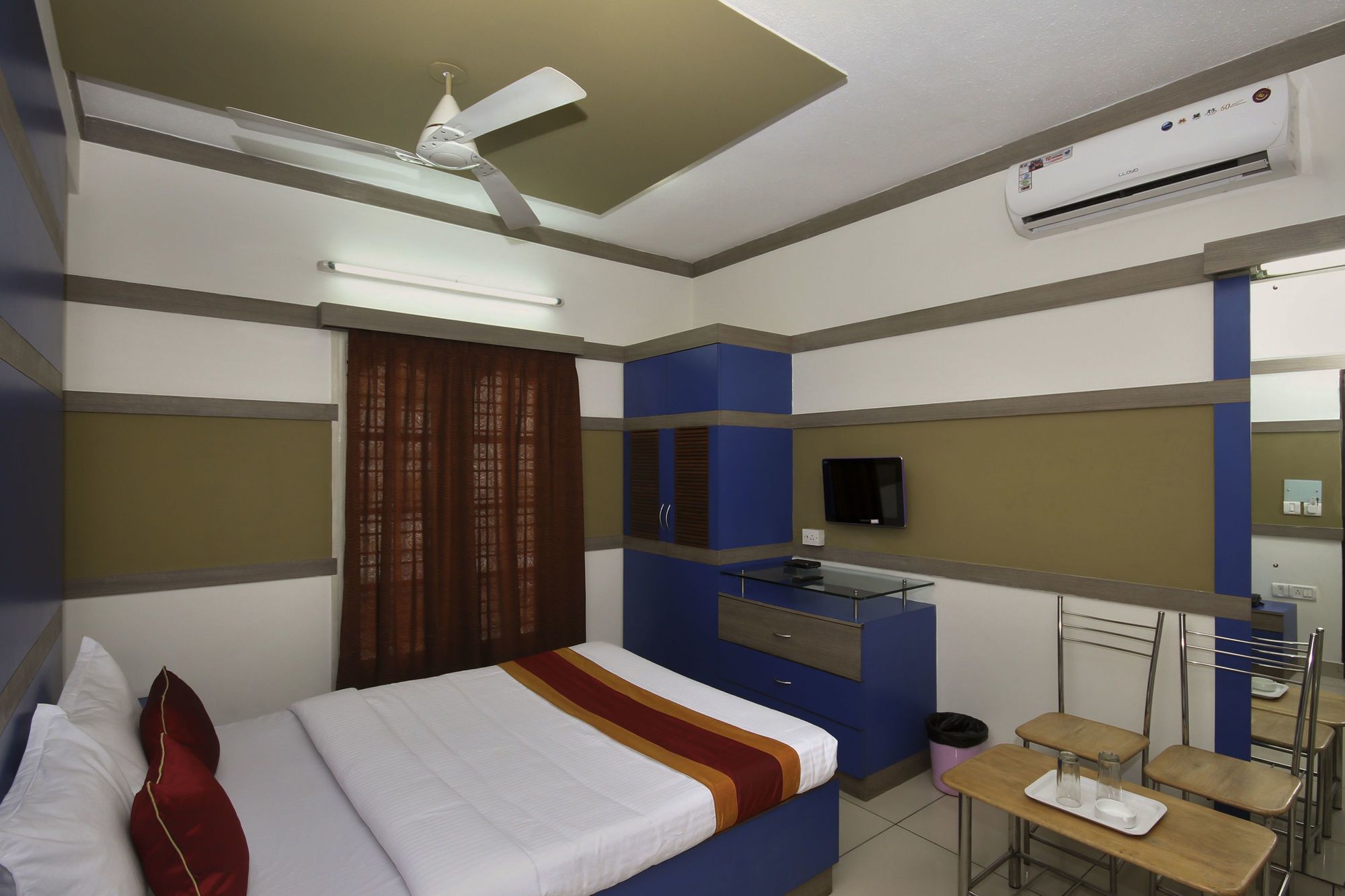 Фото Oyo 8501 Abhimaani Comforts