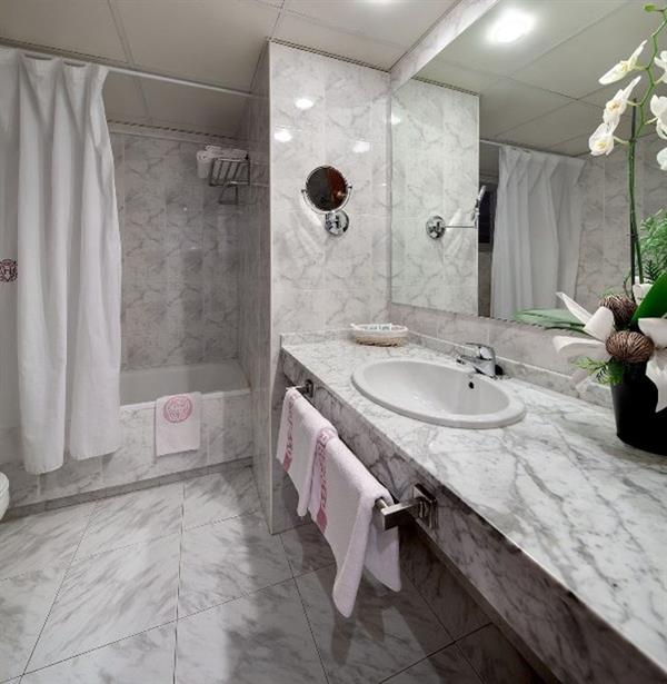 Фото Hotel Gaudi