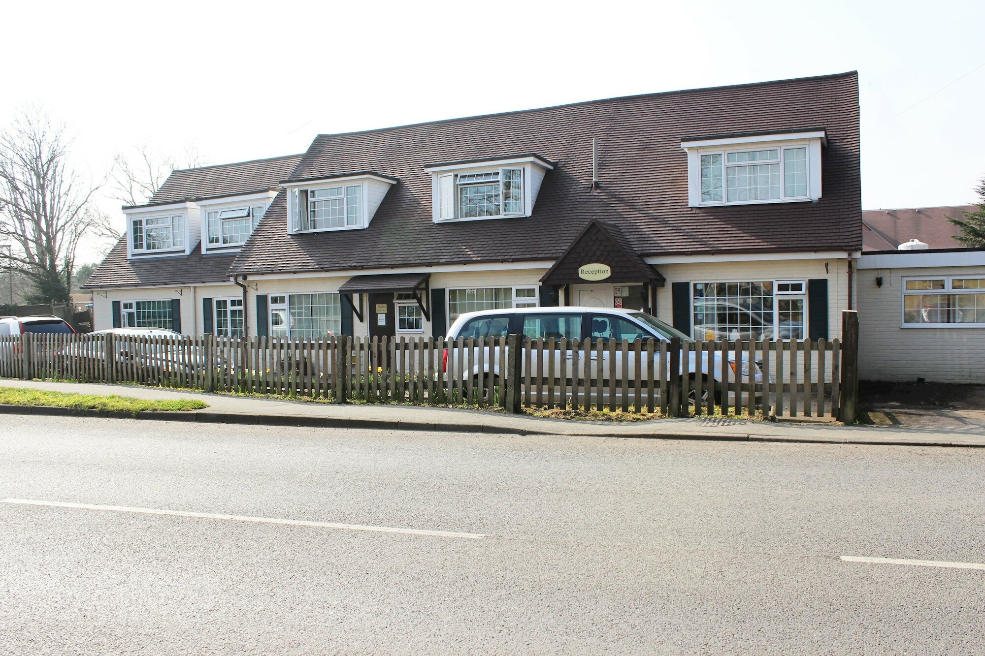 Фото Flexistay Ambers Gatwick Aparthotel