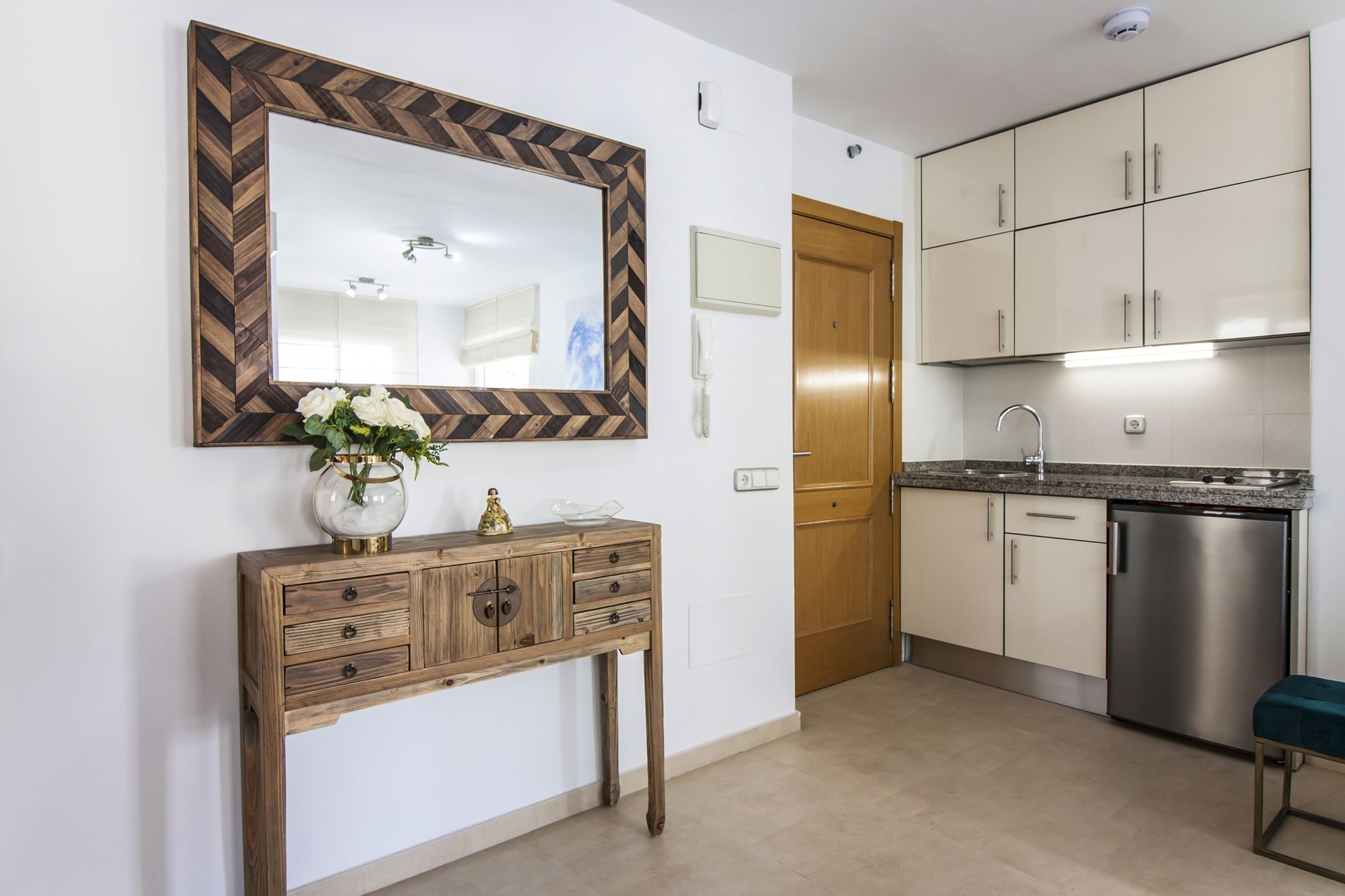 Фото 4Seasons San Nicolás Apartment