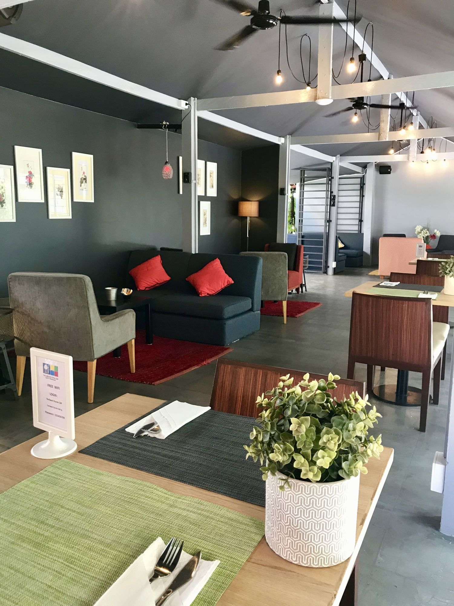 Фото The Beach Cha Am Guest House