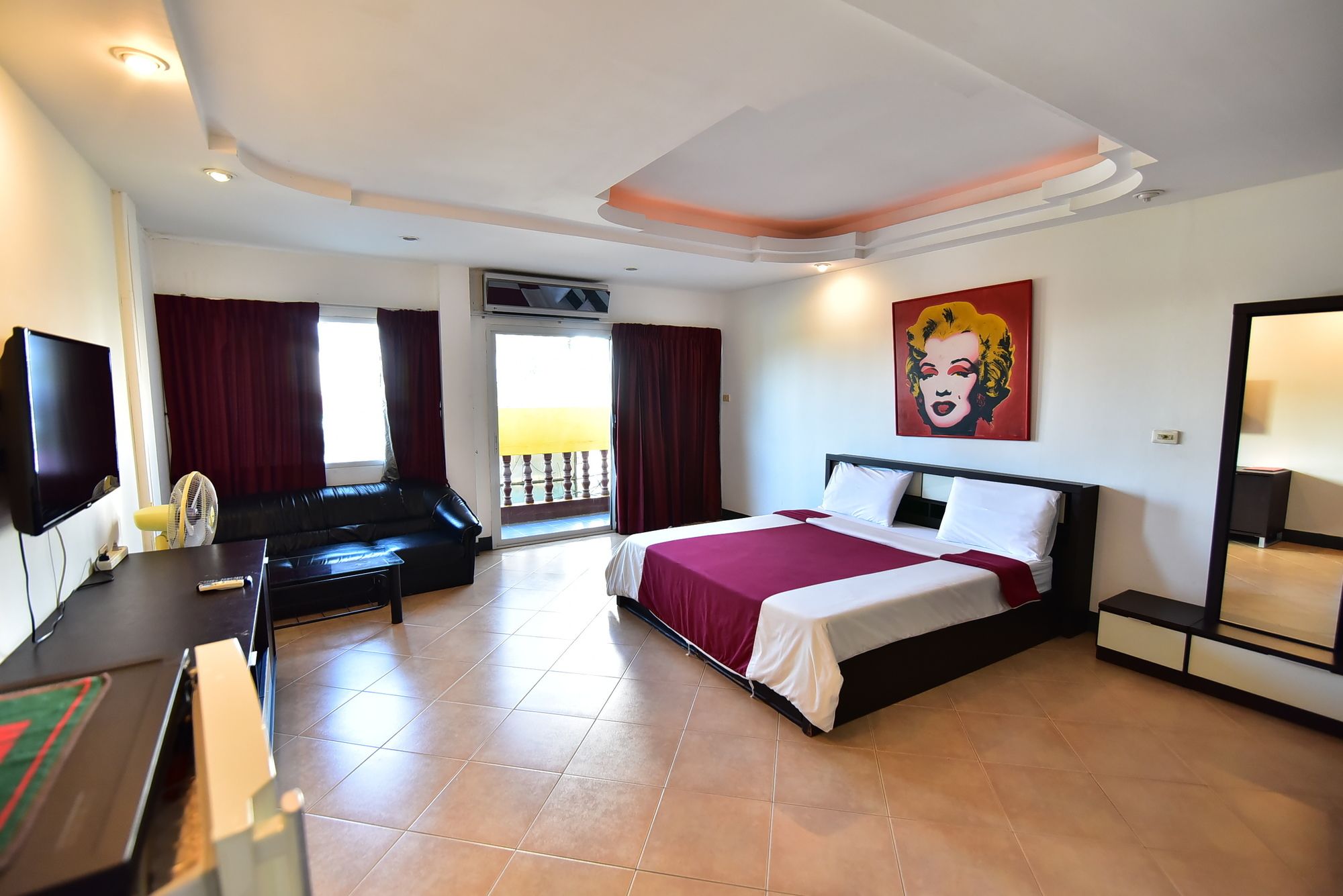 Фото Enjoy Andre Restaurant & Room