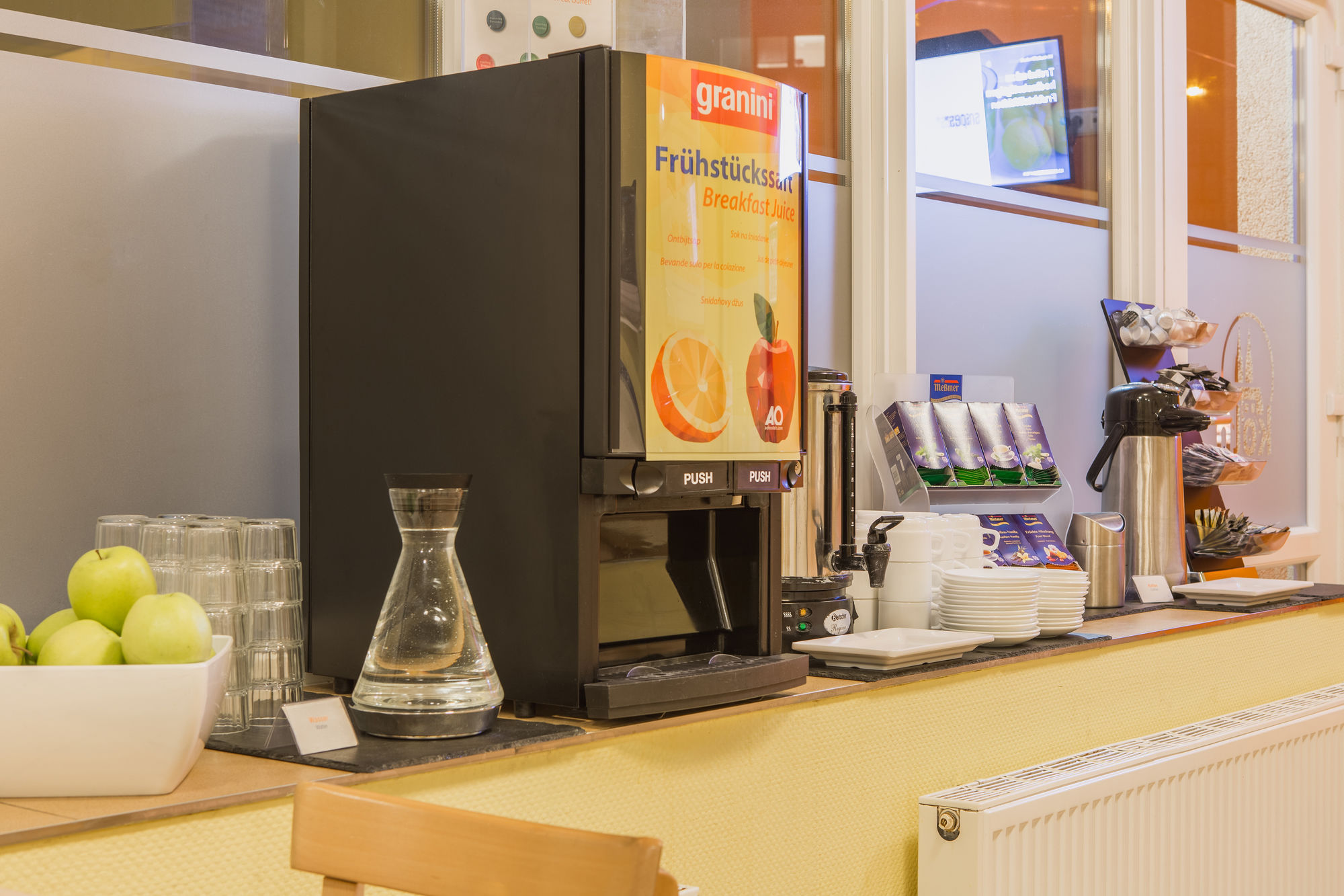 Фото a&o Köln Dom