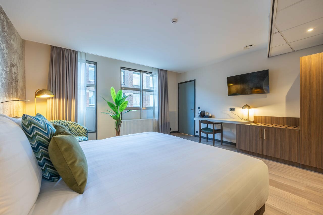 Фото Leonardo Hotel Breda City Center