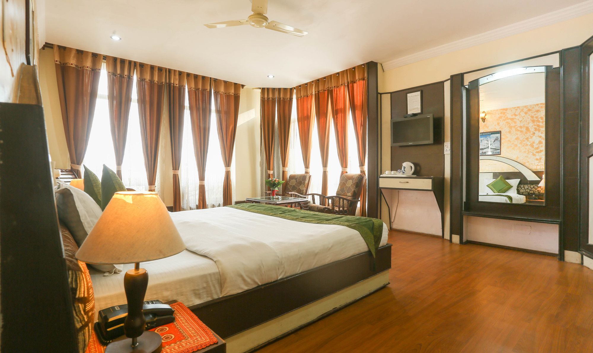 Фото Moon Walk Residency