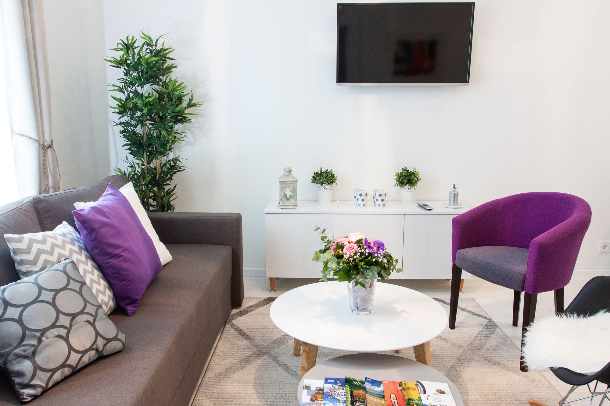 Фото Tesla Boutique Apartments & Rooms