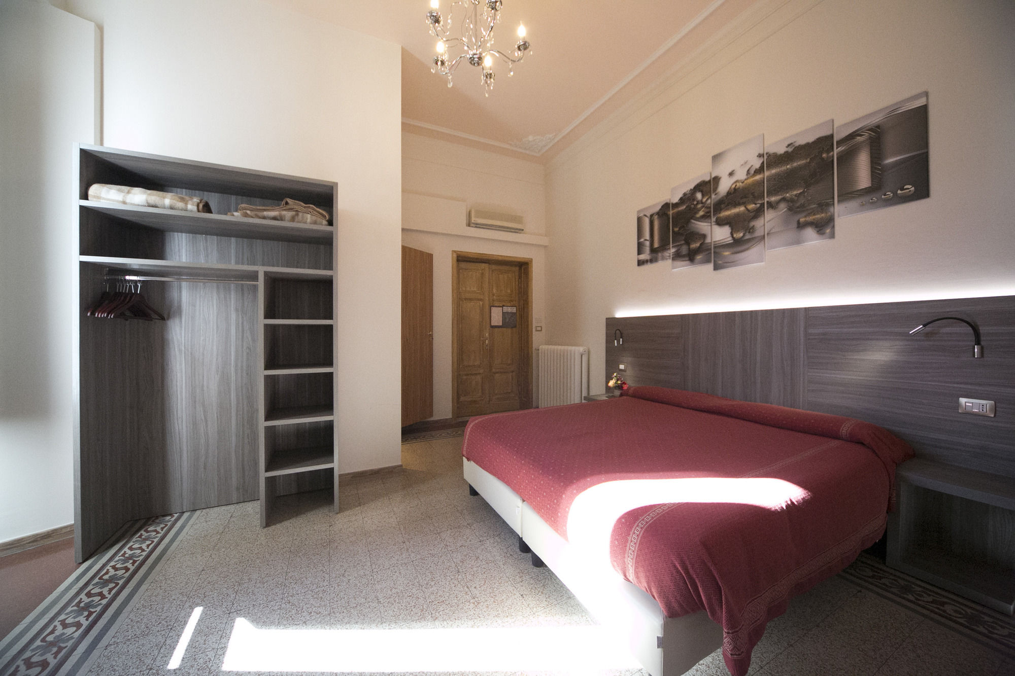 Фото Astrid Hotel