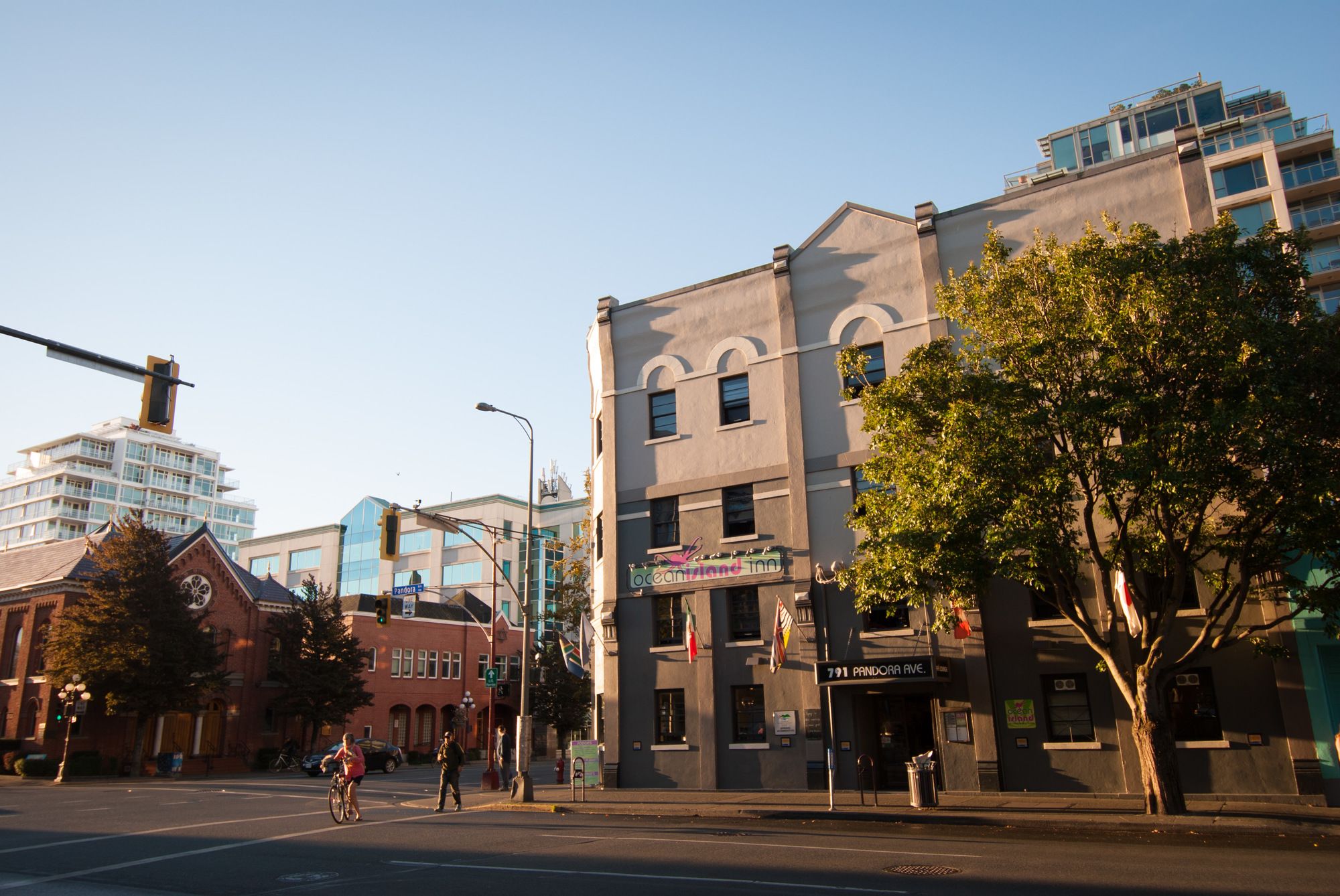 Фото Ocean Island Backpackers Inn