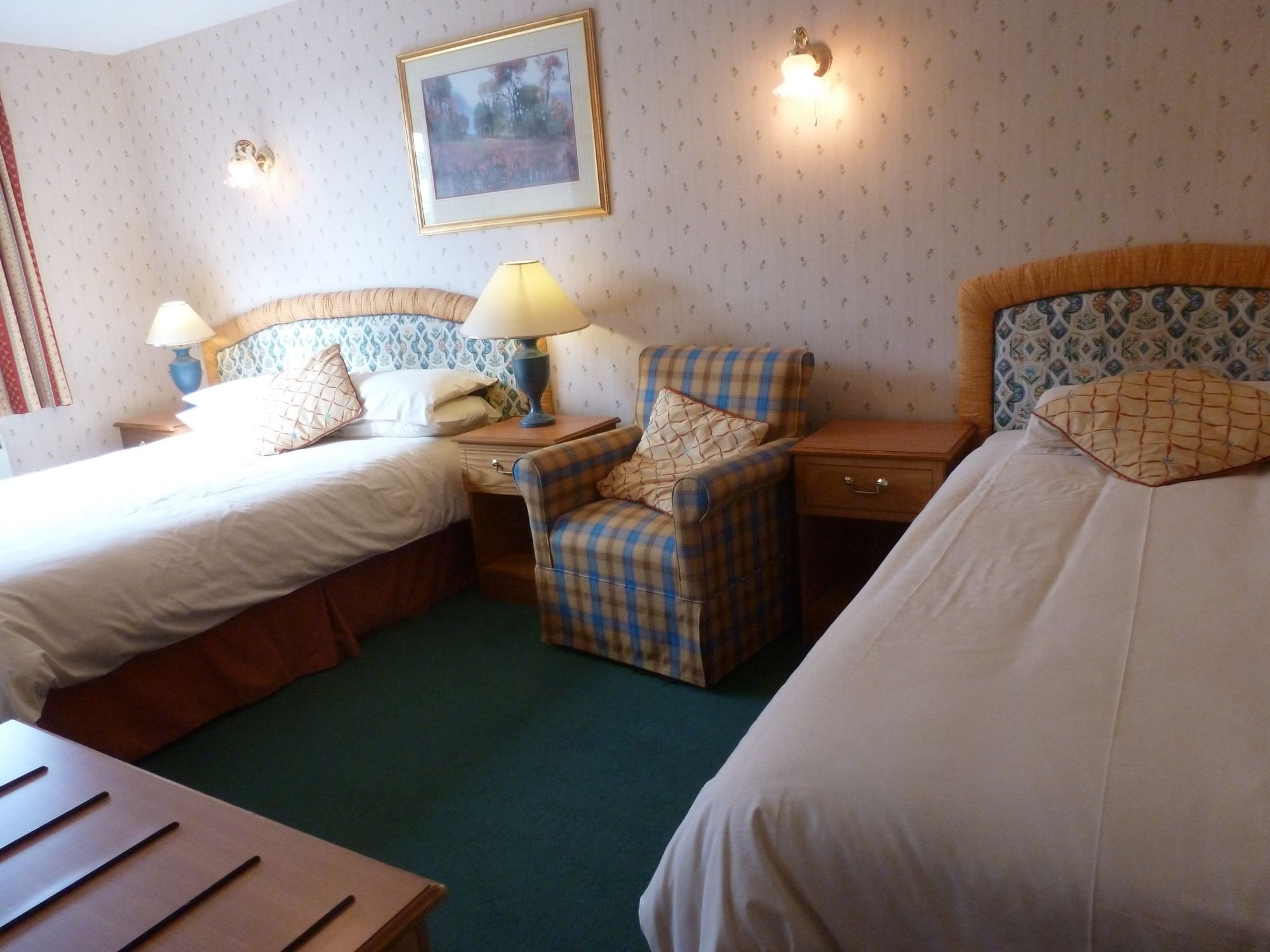 Фото Castletown Hotel