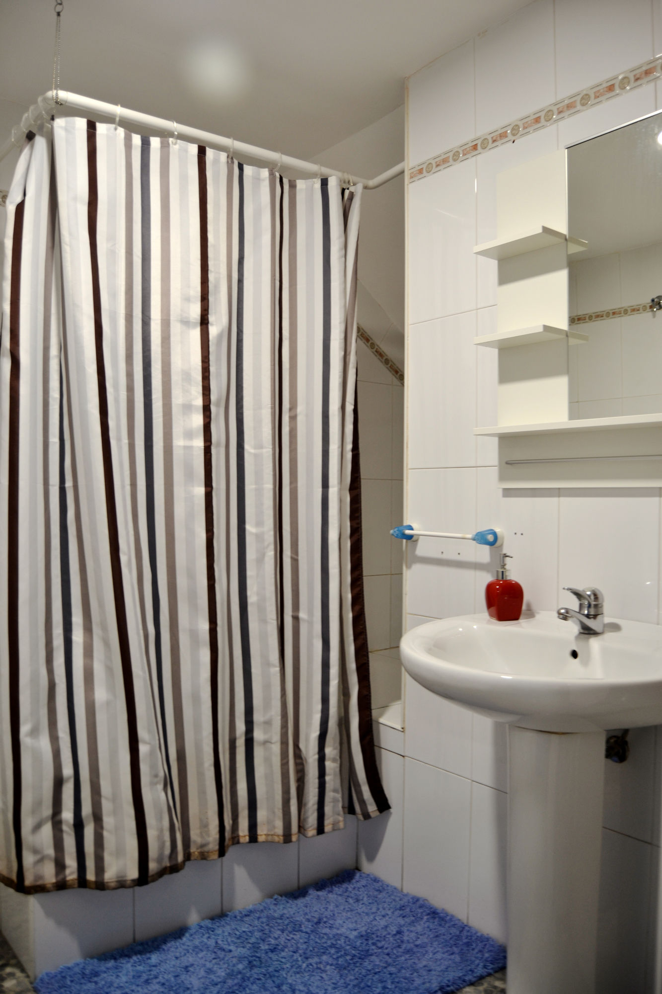 Фото Apartamentos Marques de Guadiaro 1