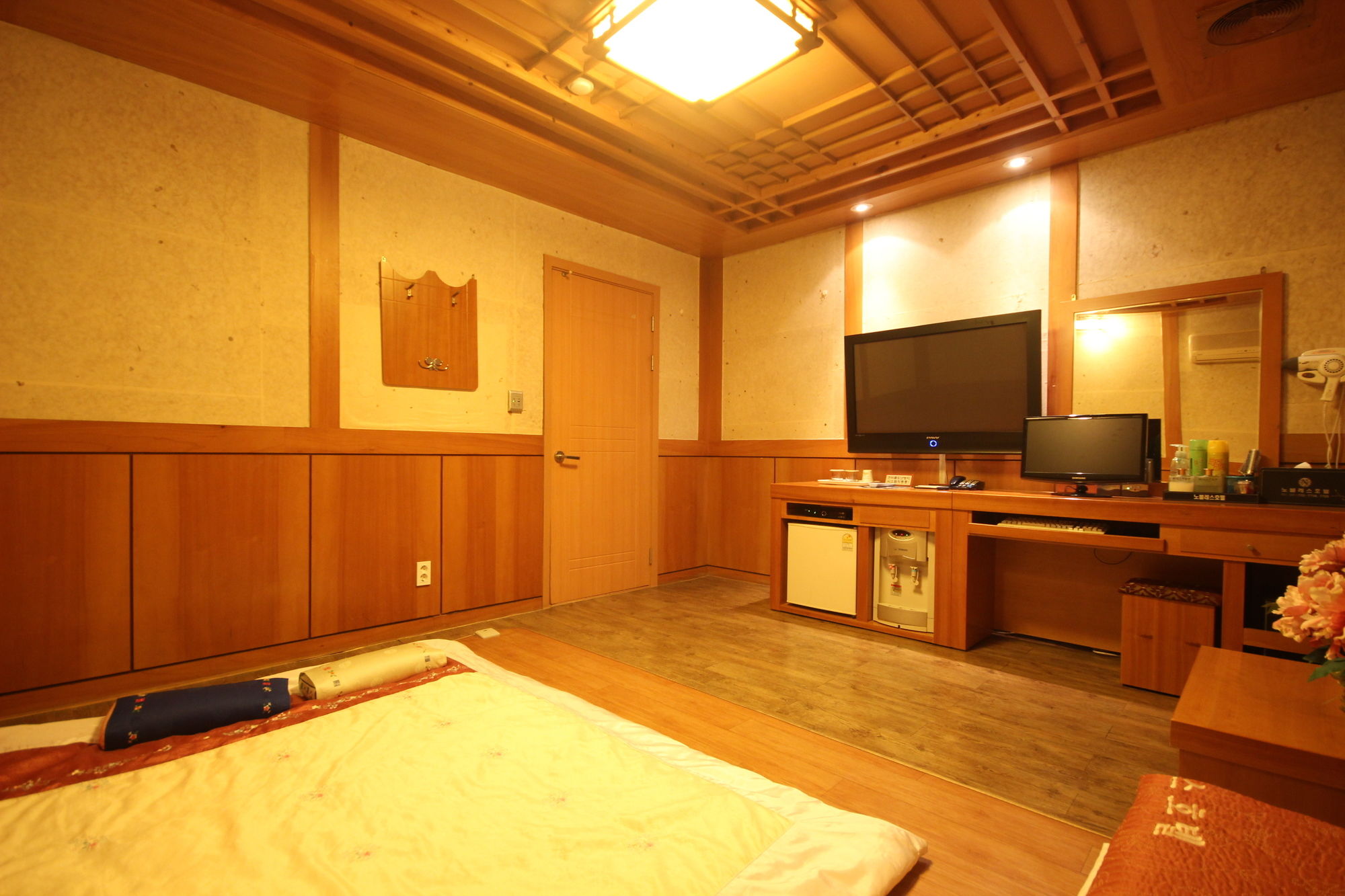 Фото Suncheon Noblesse Hotel
