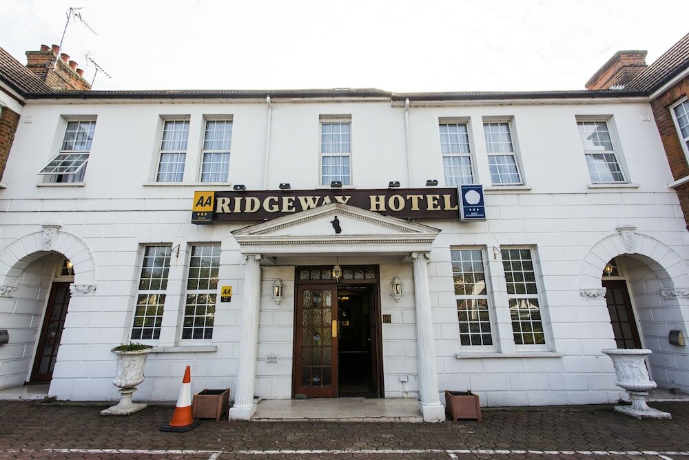 Фото Oyo Ridgeway Hotel