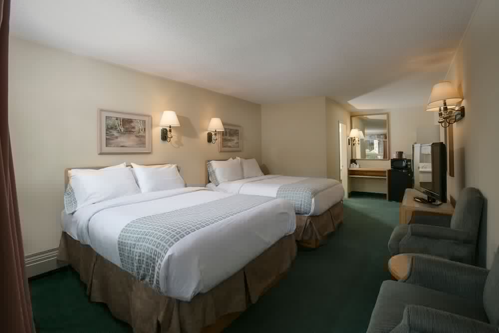 Фото Mountaineer Lodge