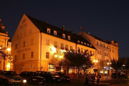 Гостиница Hotel Česká Koruna в Дечине
