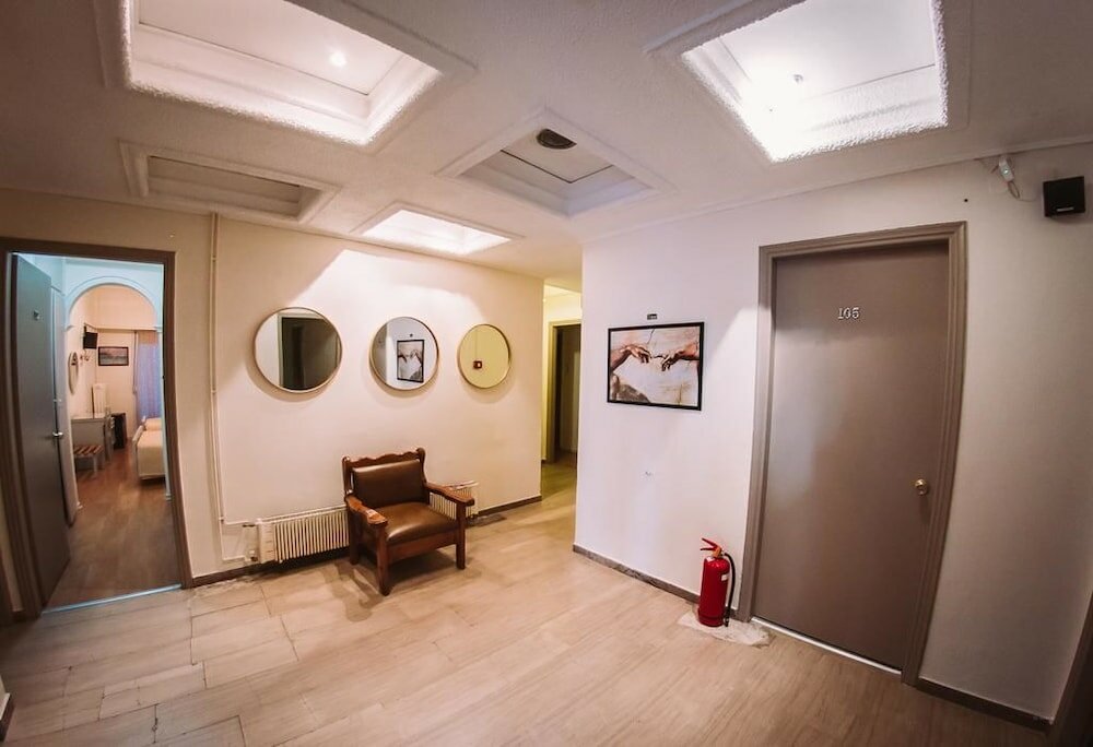 Фото King Pyrros