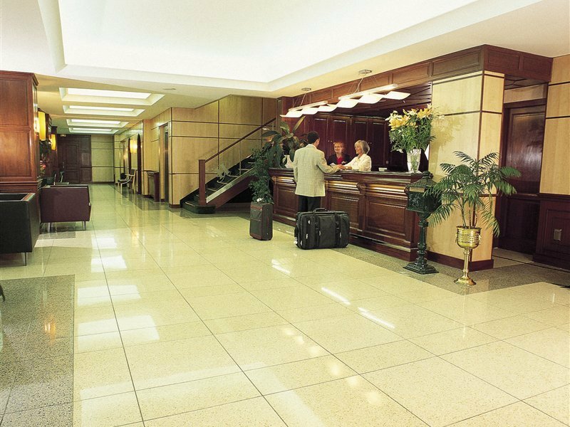 Фото Hotel Roissy Lourdes