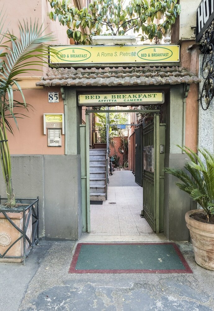 Фото A Roma San Pietro Best Bed & Breakfast