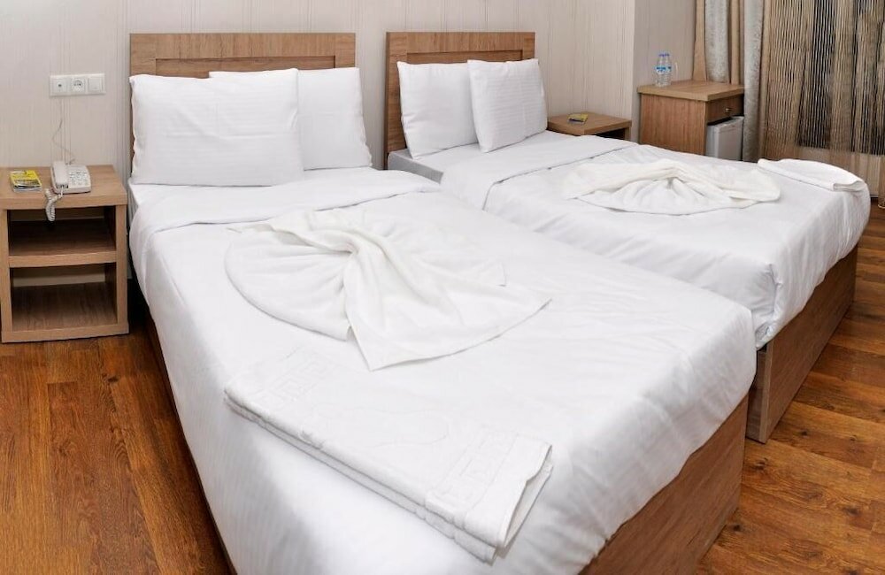 Фото LPlaza Hotel