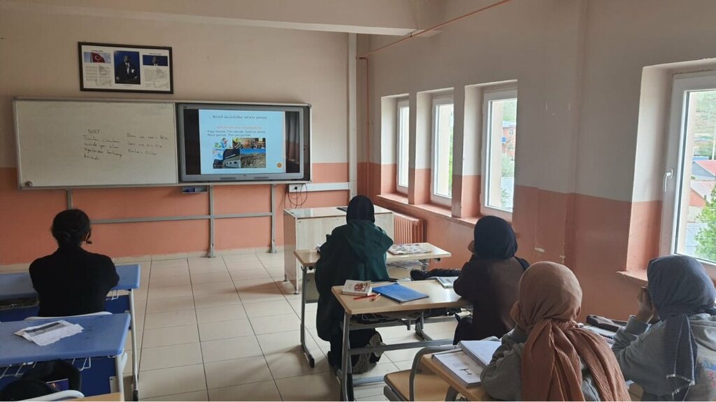 School Narman Imam Hatip Middle School, Narman, photo