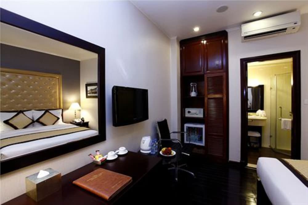 Фото Medallion Hanoi Boutique Hotel