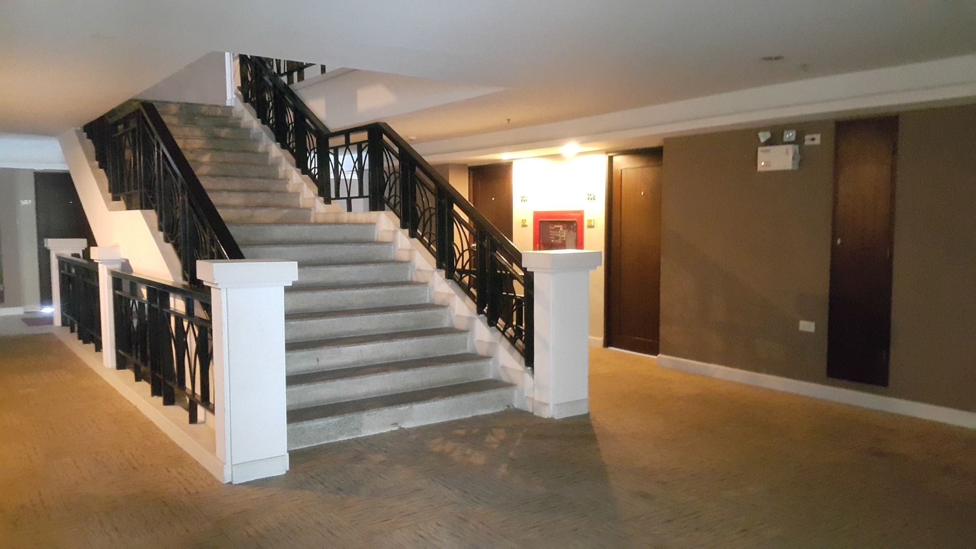 Фото Summer Spring Hotel