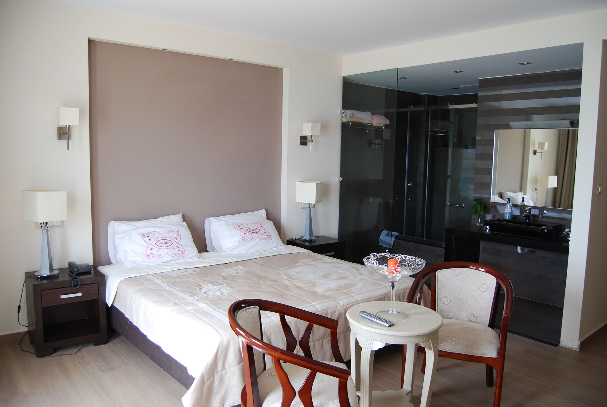 Фото Dali Luxury Rooms