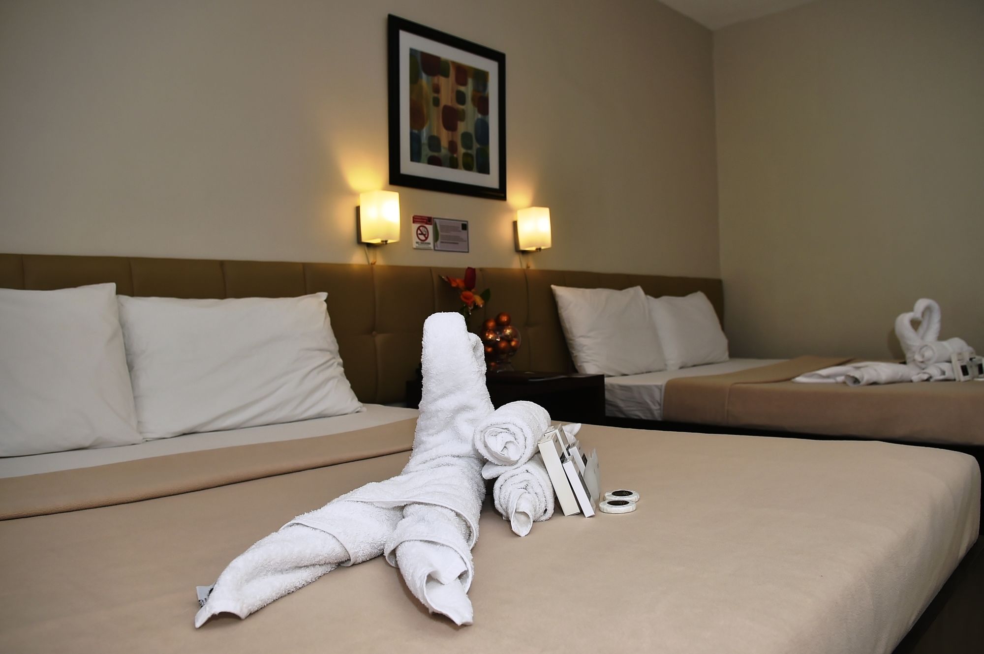 Фото Columbus Plaza Hotel