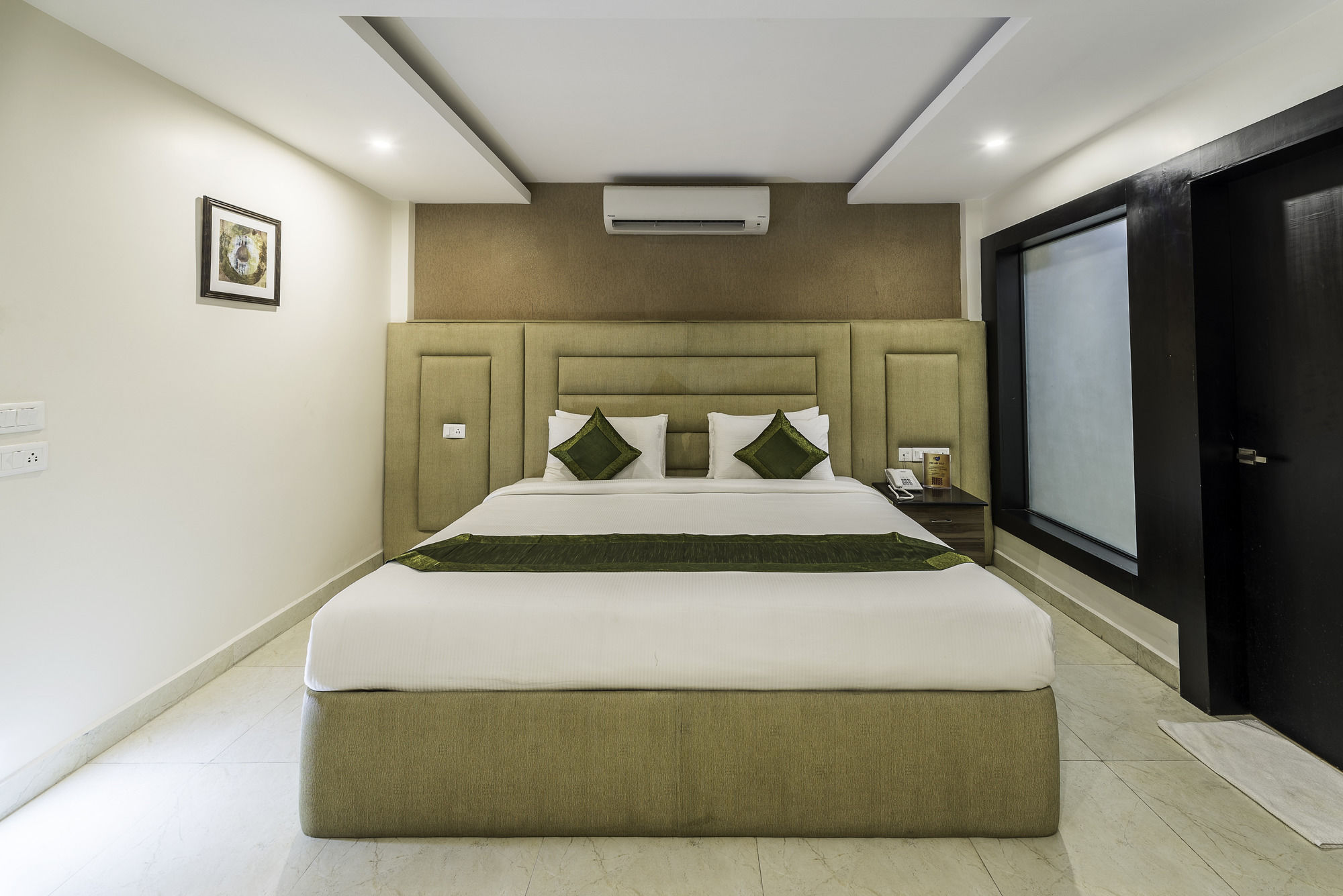 Фото Treebo Trend Elan