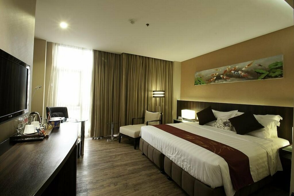 Hotel Ramada by Wyndham Manila Central, Manila, photo