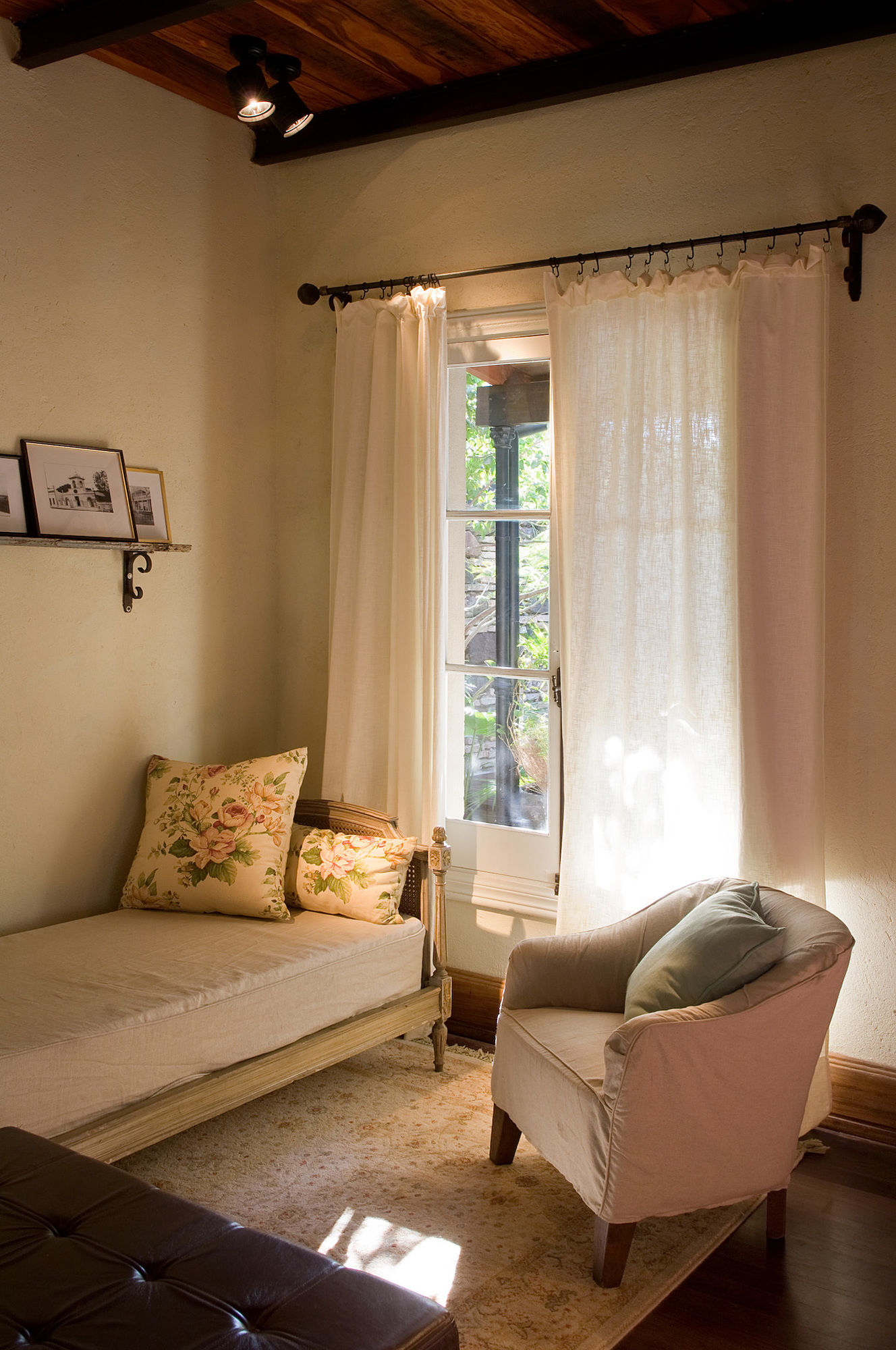 Фото La Alondra Casa De Huéspedes