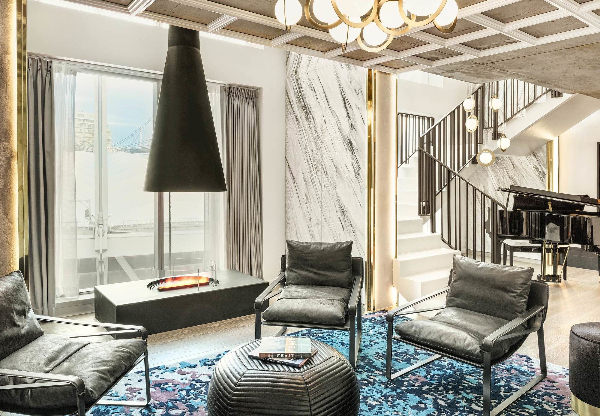 Фото The Douglas Autograph Collection