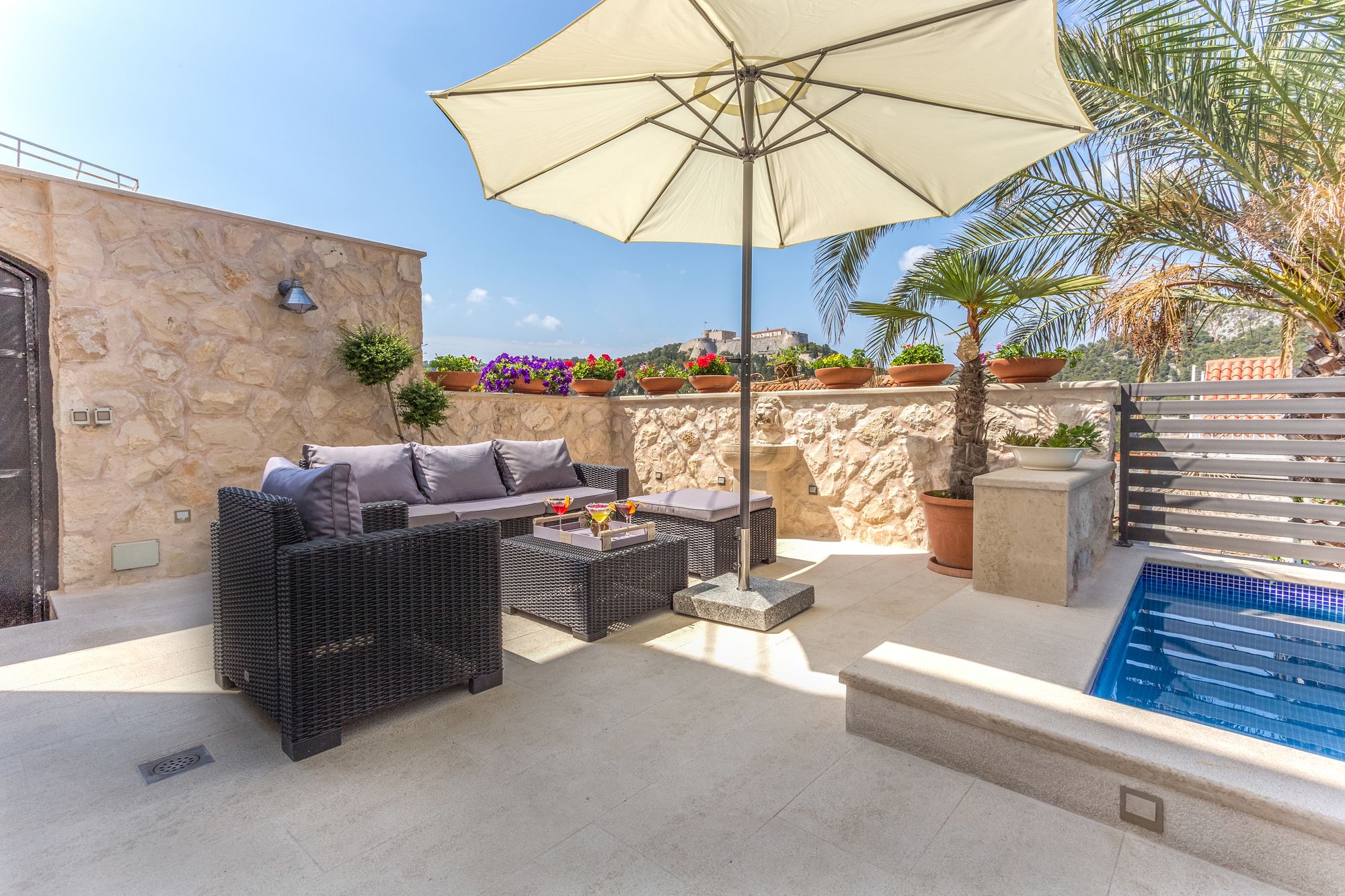 Фото Apartments Capitis in the Centre