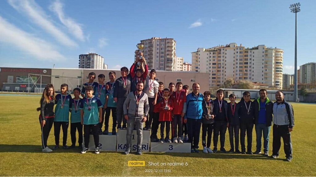 School Boztepe Middle School, Kayseri, photo