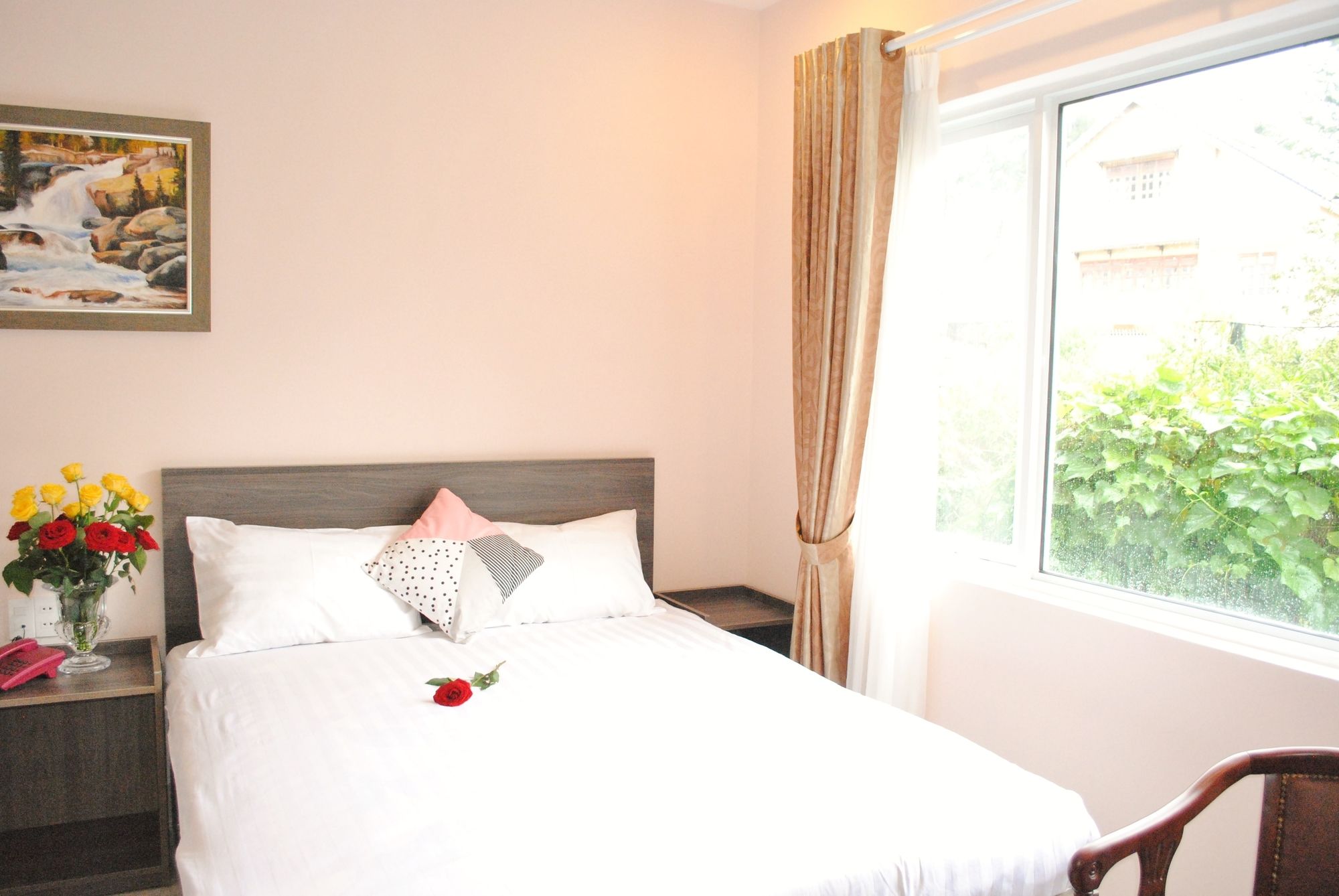 Фото Dalat Ecogreen Hotel