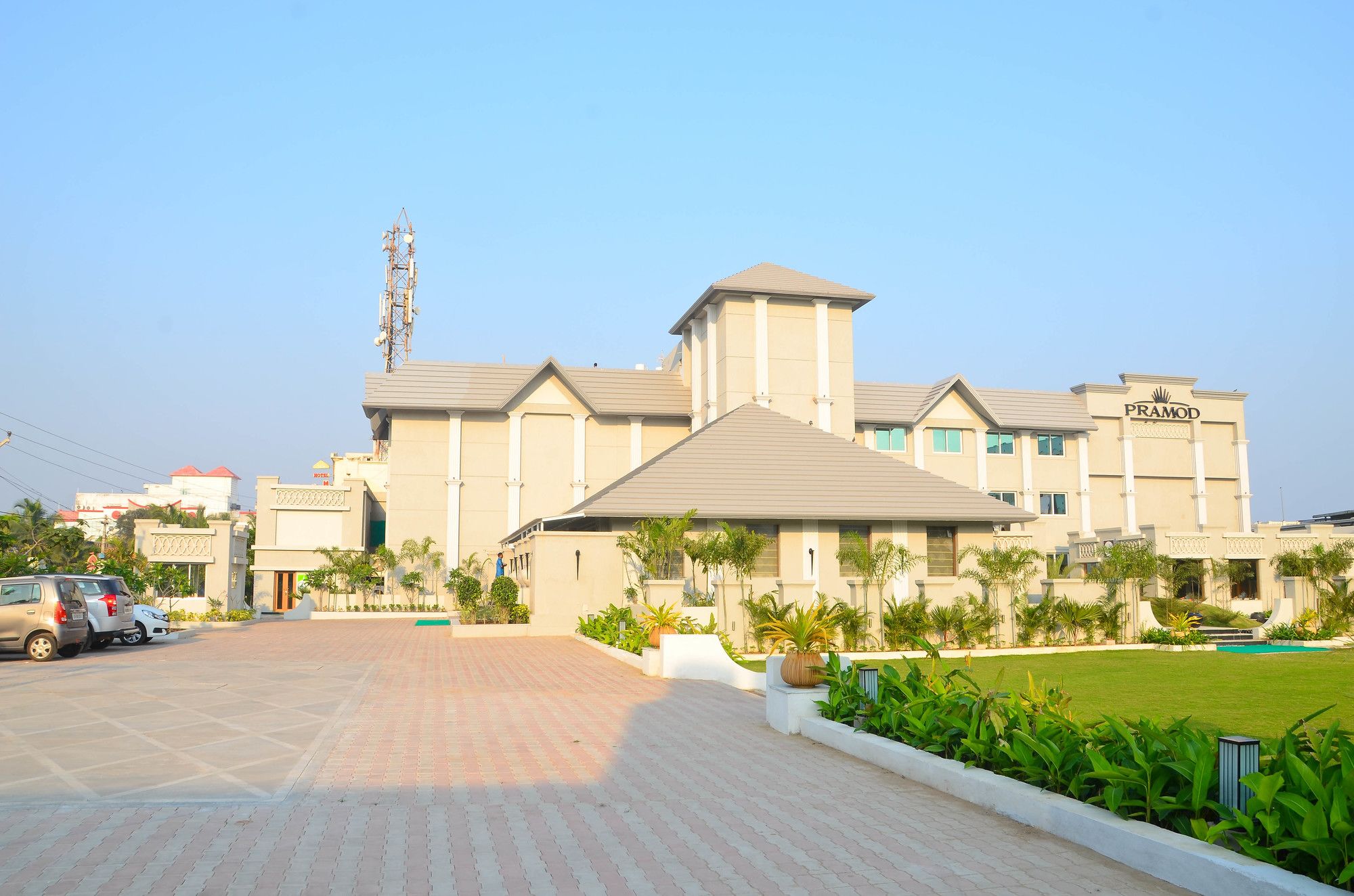 Фото Pramod Convention & Beach Resort