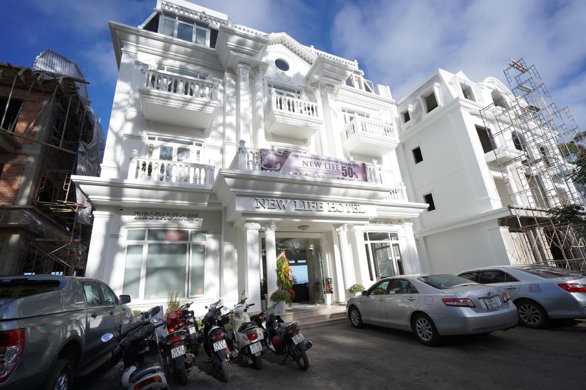 Фото New Life Dalat Hotel