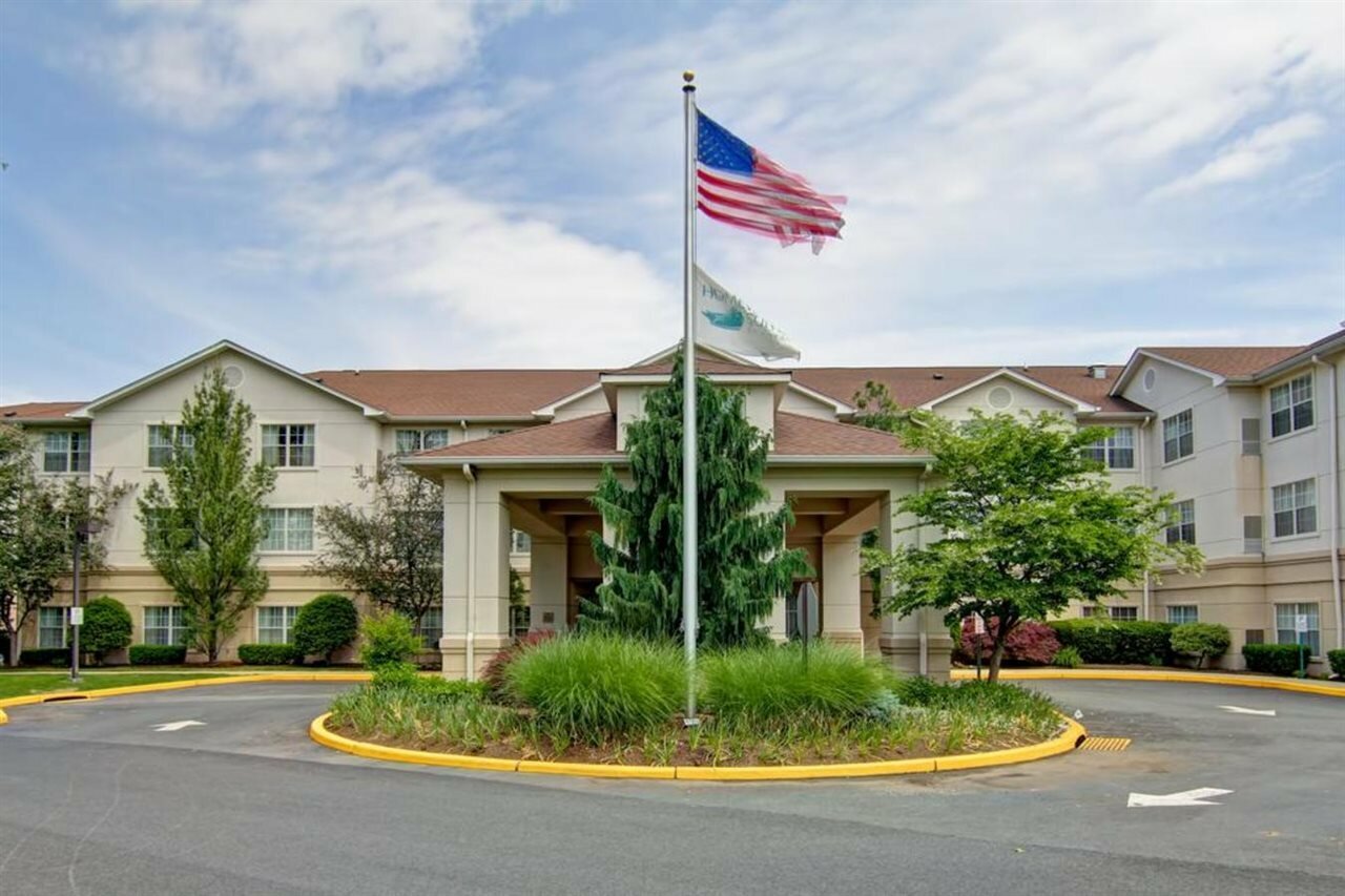 Фото Homewood Suites by Hilton Newark-Cranford